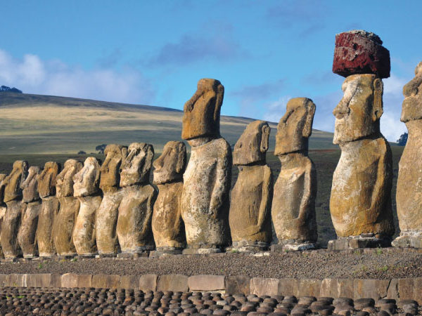 Santiago e Isla de Pascua