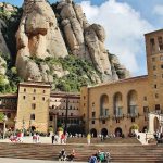 Cornisa Cantábrica y Barcelona con Madrid