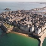 Mont Saint Michel y Castillos del Loira con París