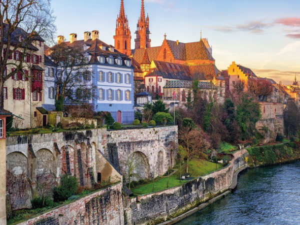 Mega Suiza y los Alpes Iniciando en Basilea